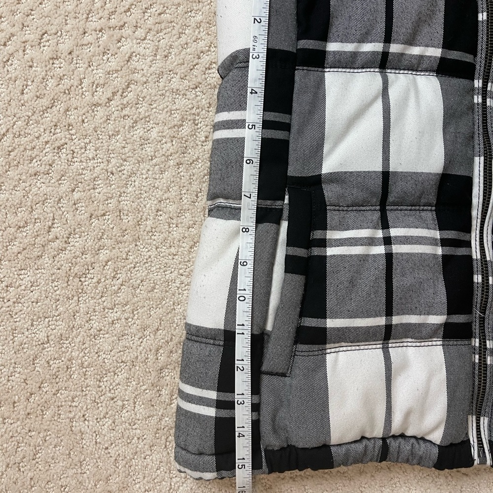 Plaid Puffer Vest - Picture 15 of 15